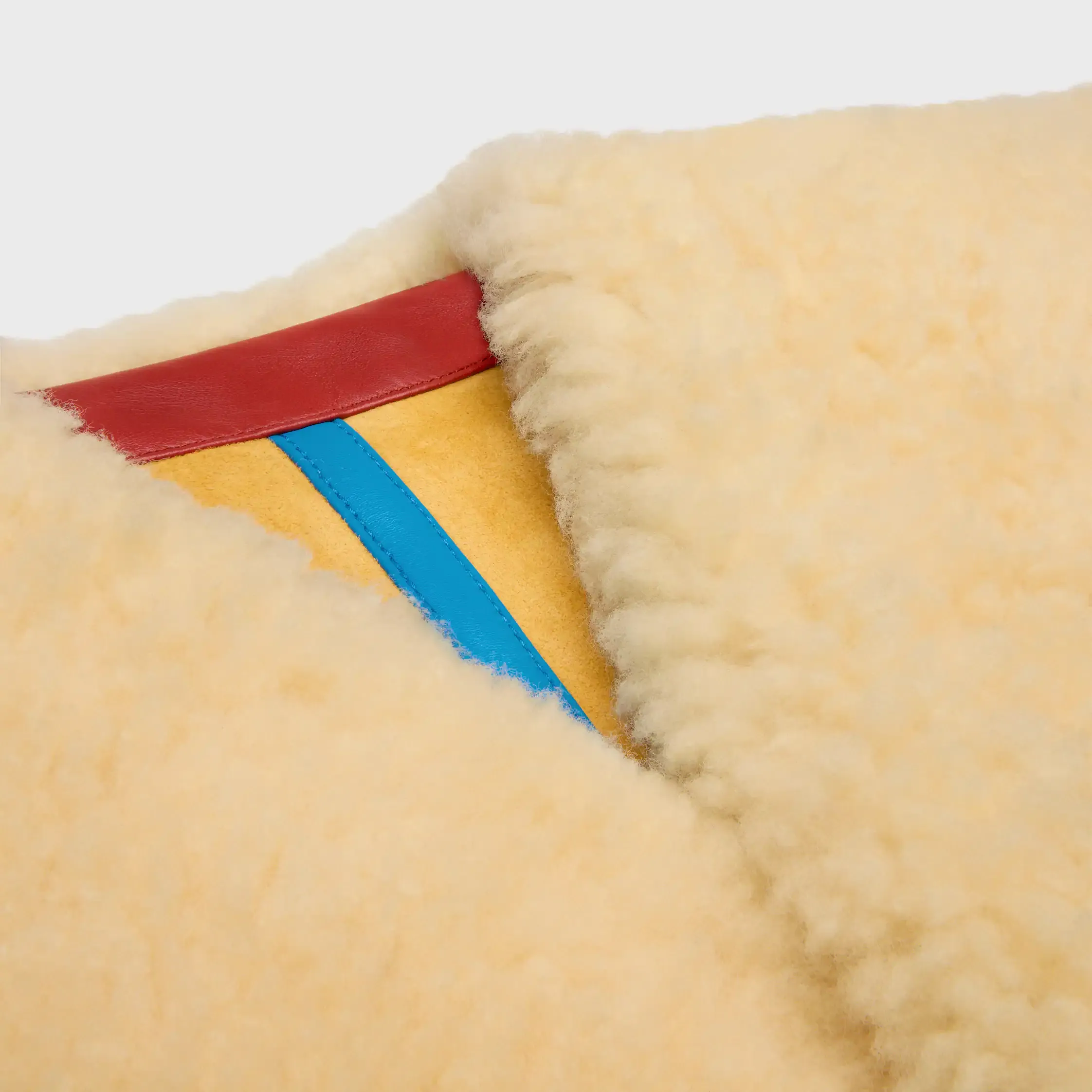 cape IN lambskin shearling