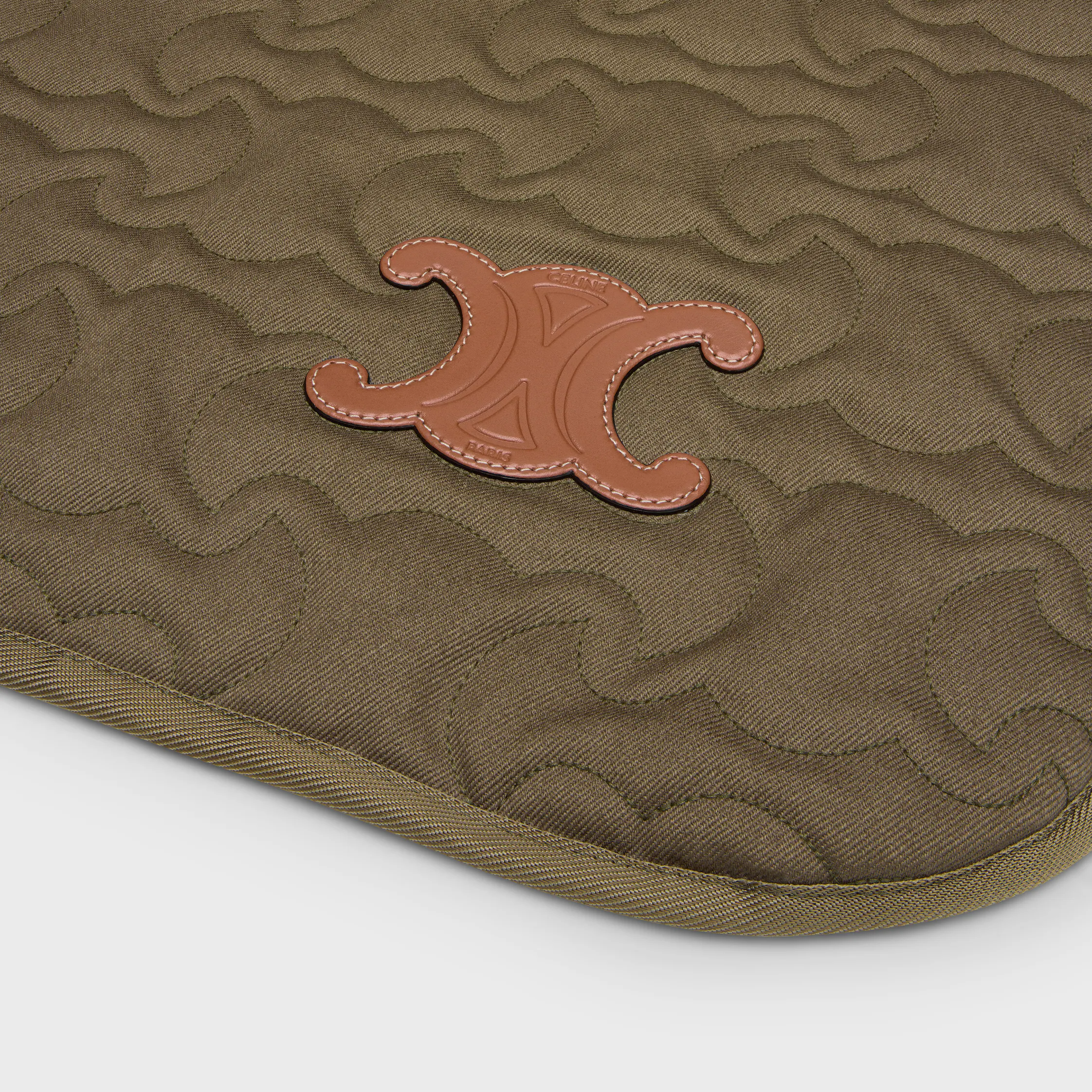 SMALL DOG BLANKET IN QUILTED GABARDINE TEXTILE AND WOOL