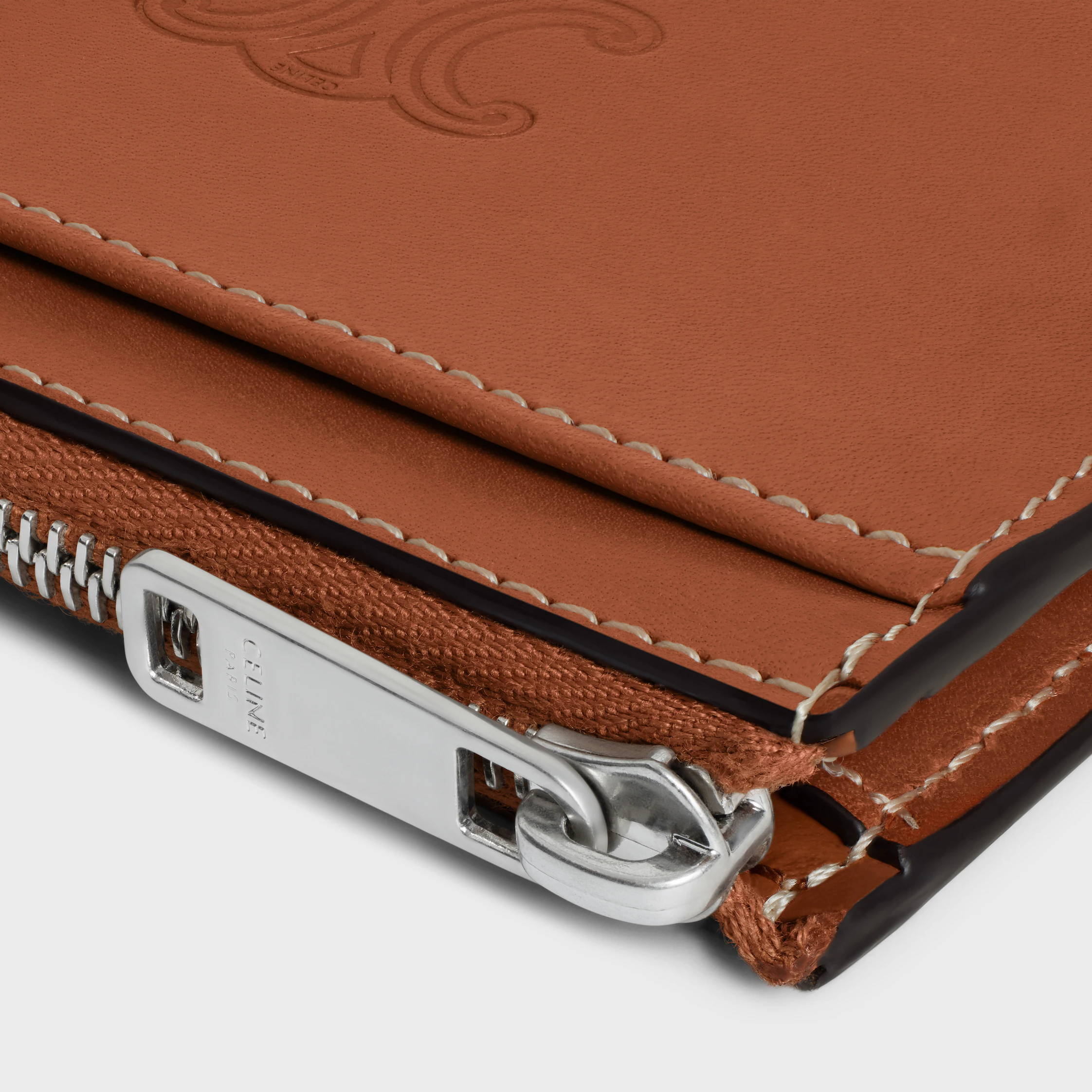Zipped Card Holder in Natural calfskin with triomphe embossed