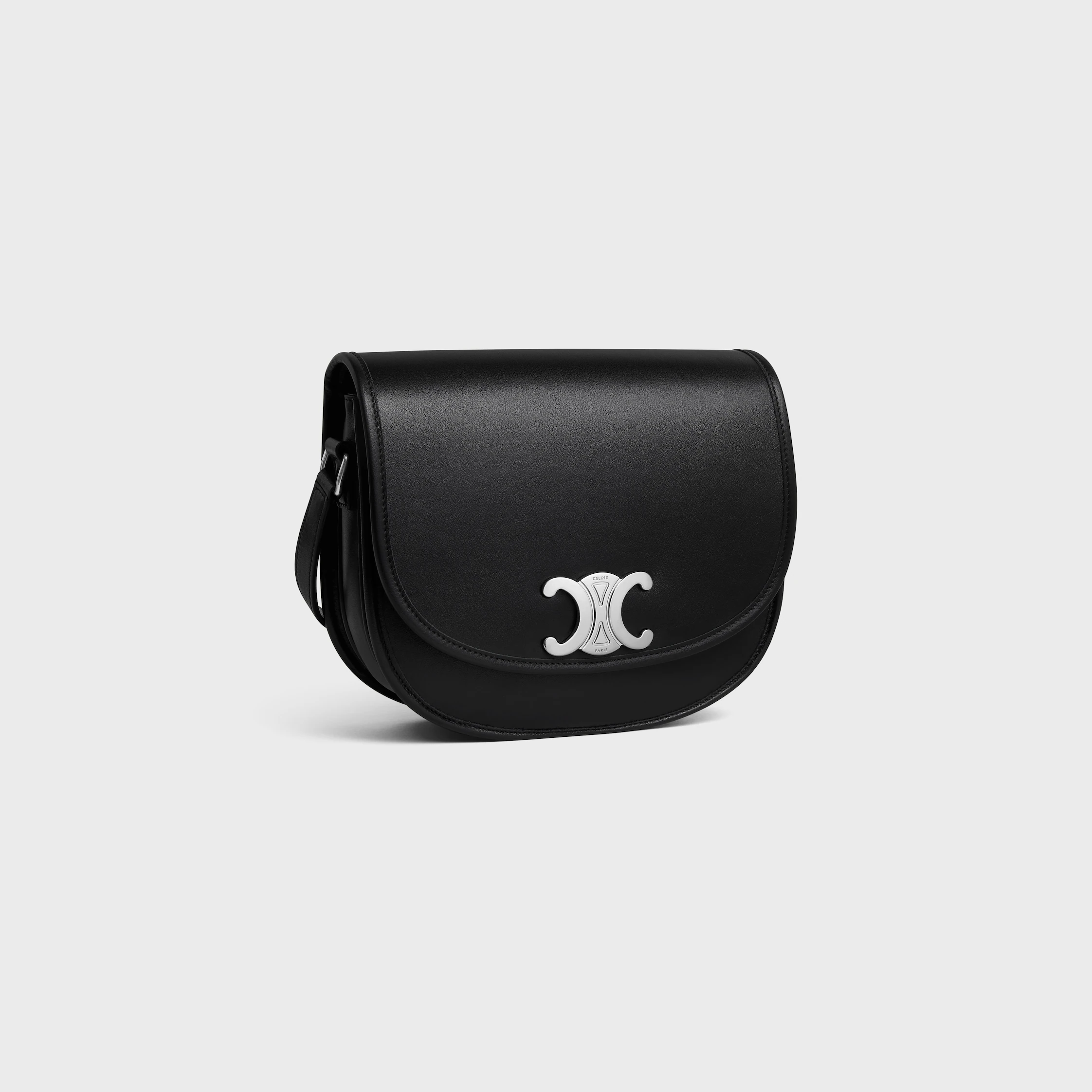 MEDIUM BESACE TRIOMPHE IN SUPPLE NATURAL CALFSKIN