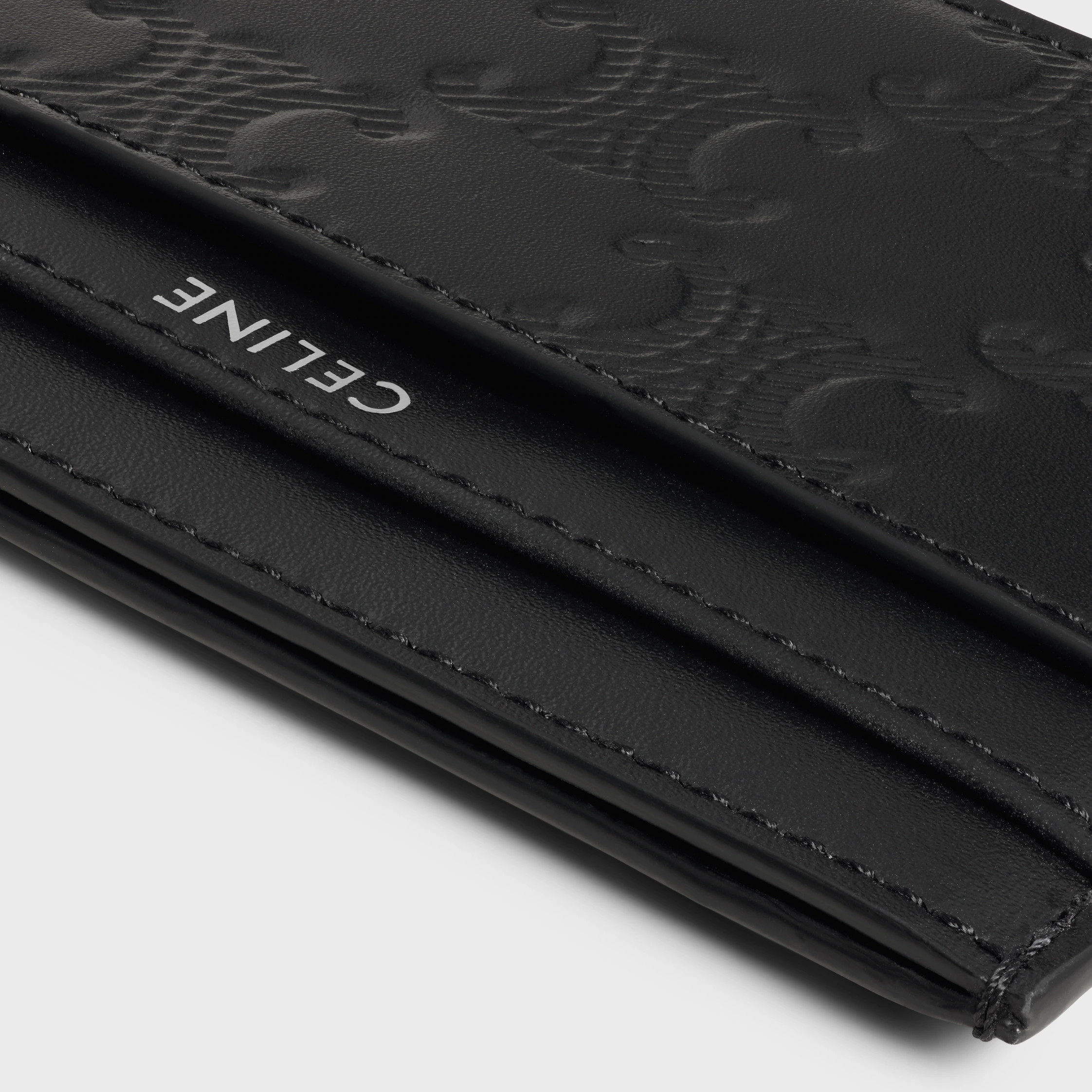 CARD HOLDER IN Calfskin with triomphe embossed