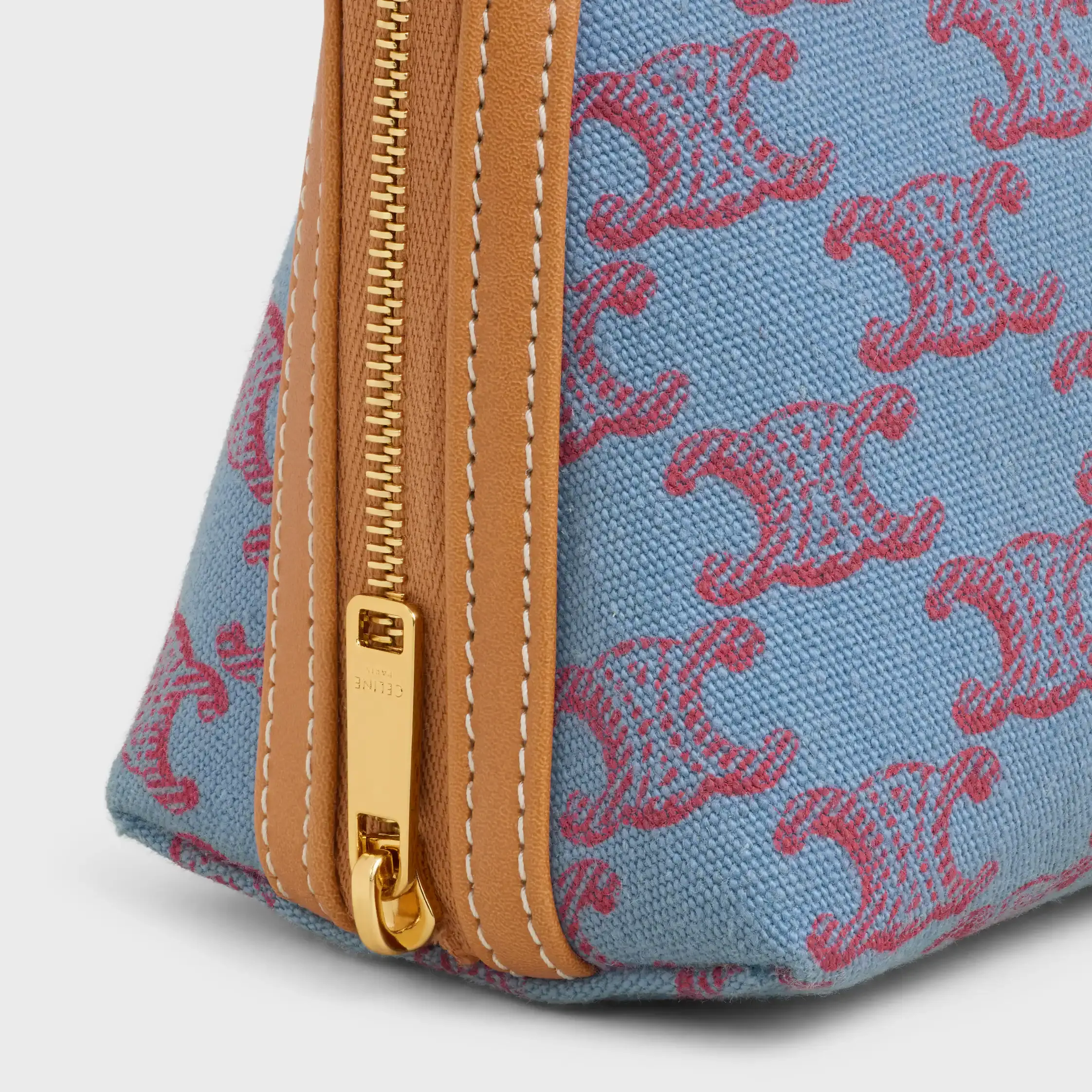 Clutch on Chain IN TEXTILE WITH TRIOMPHE ALL OVER AND NATURAL CALFSKIN
