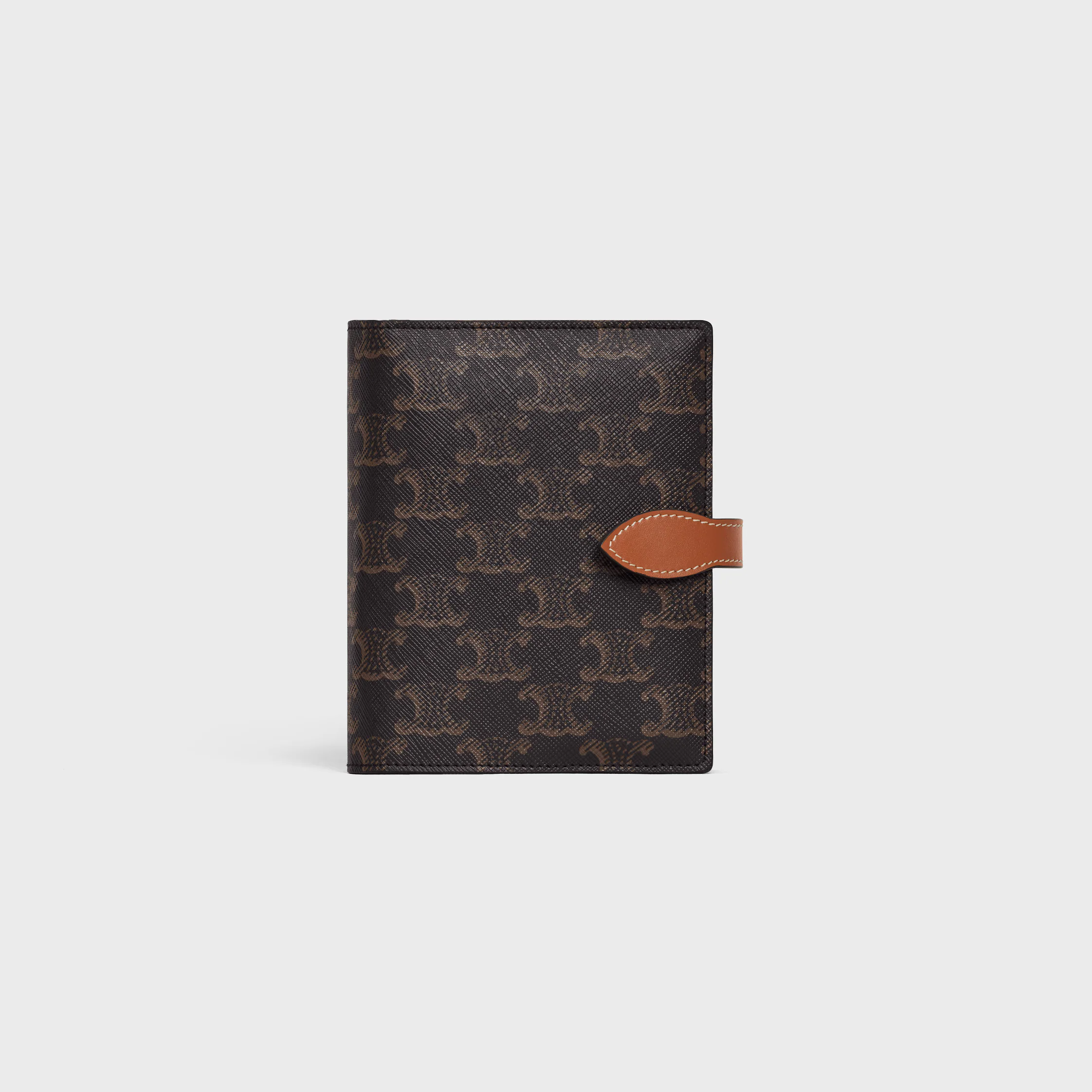 Travel kit in Triomphe Canvas and calfskin