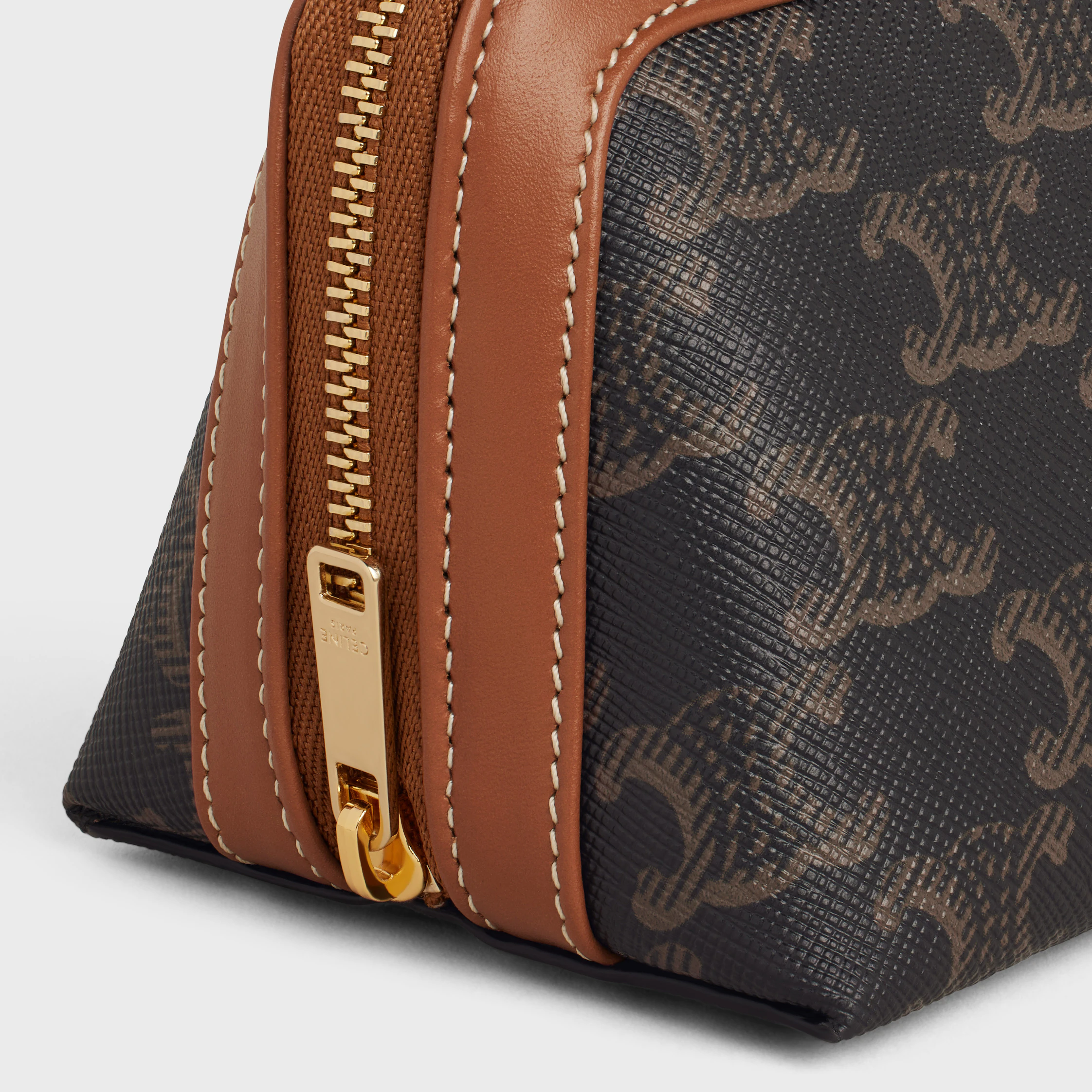 SMALL COSMETIC POUCH IN TRIOMPHE CANVAS AND CALFSKIN