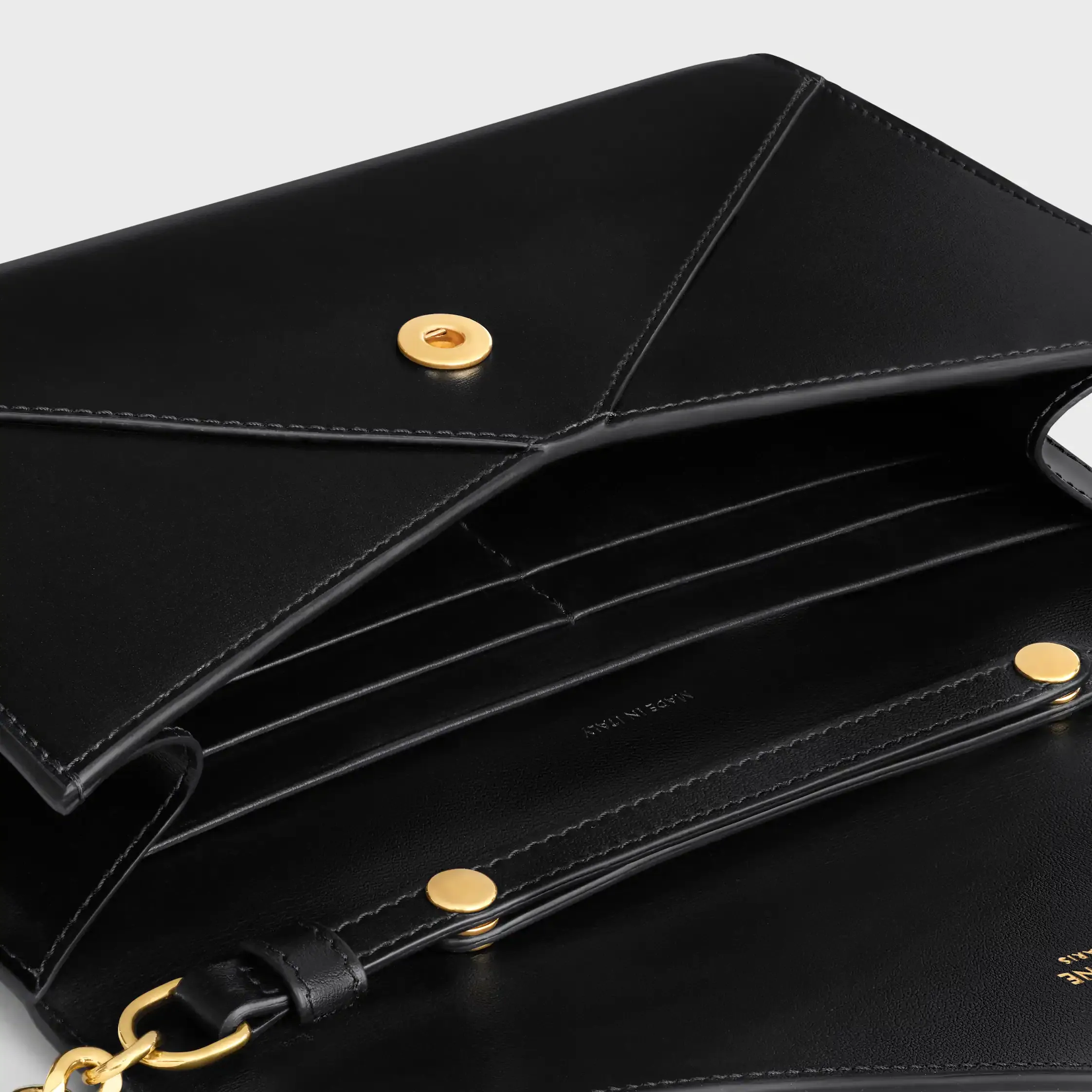 ENVELOPE WALLET ON CHAIN IN Shiny calfskin