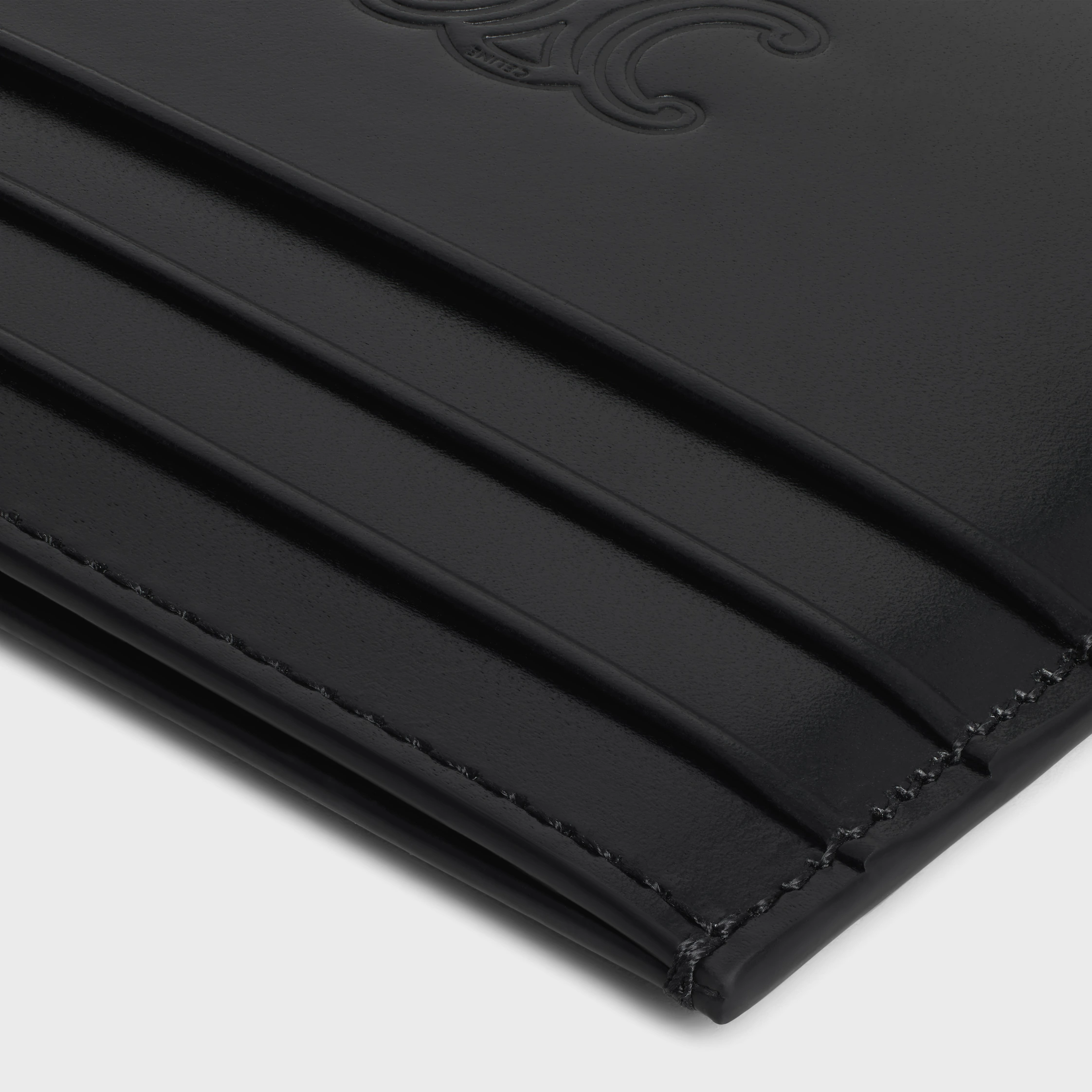 LARGE CARD HOLDER in Satinated calfskin with triomphe embossed
