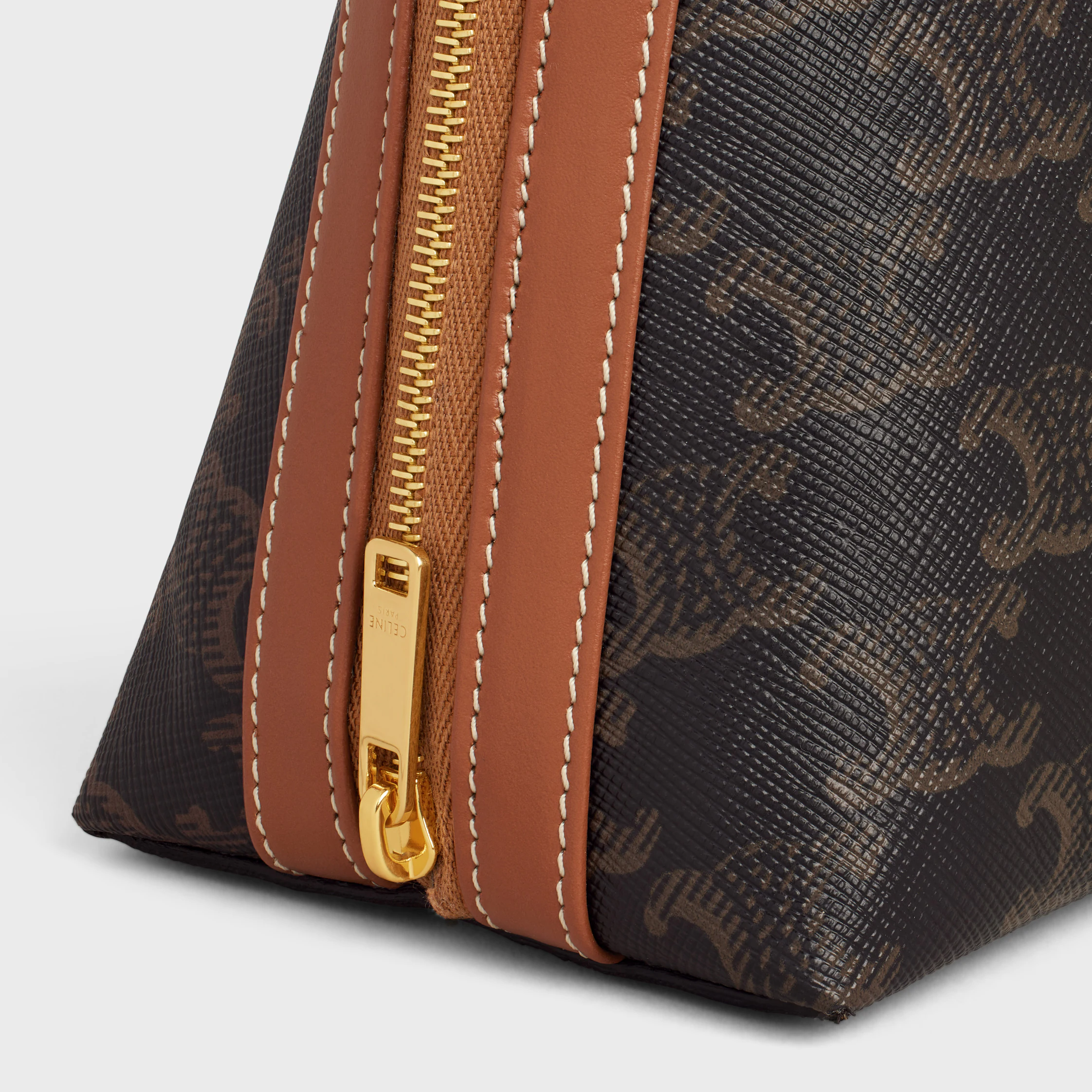 LARGE COSMETIC POUCH IN TRIOMPHE CANVAS AND CALFSKIN