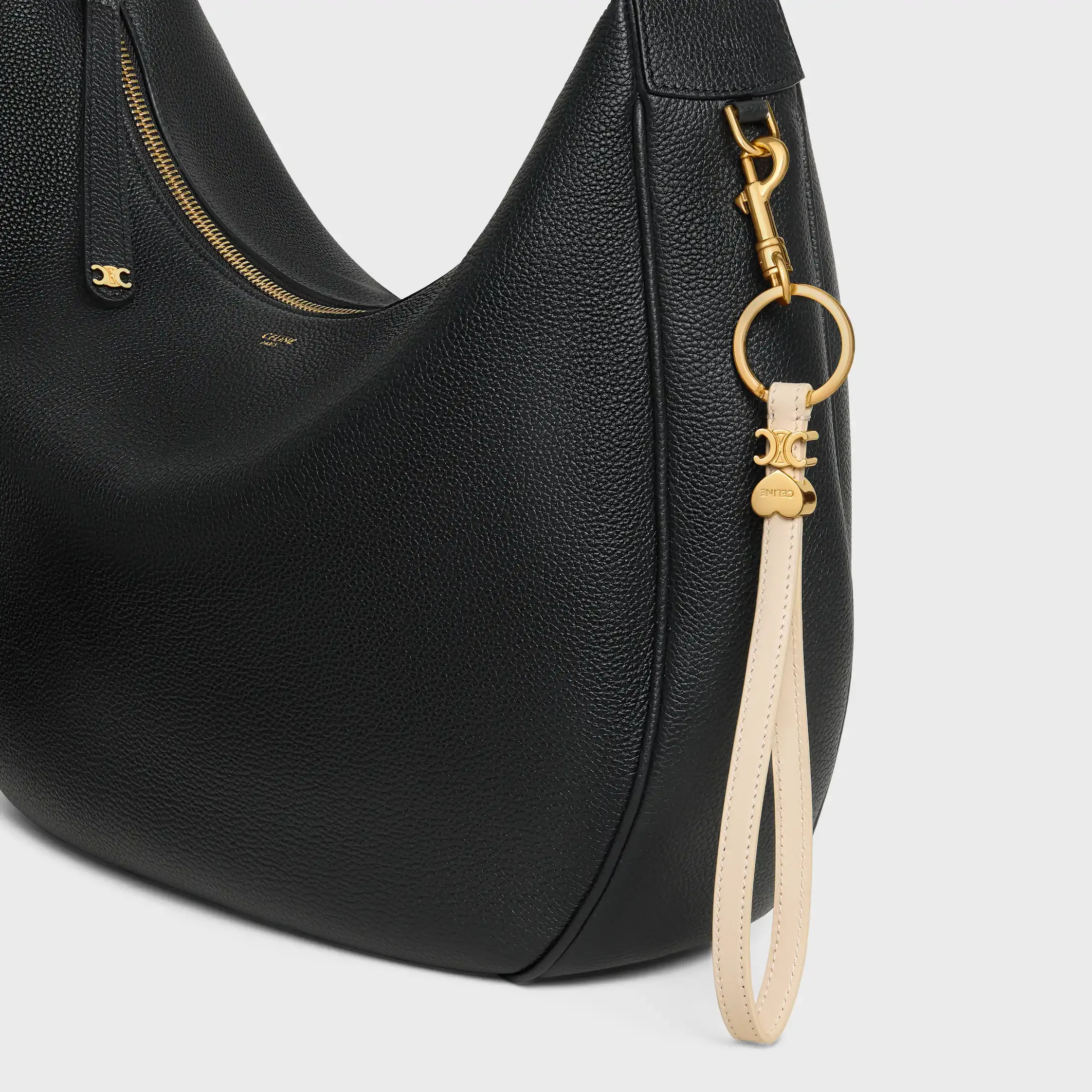 TRIOMPHE CHARM IN SMOOTH CALFSKIN